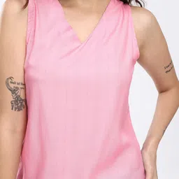 Anouk Rustic Striped V-Neck Straight Kurti image 4