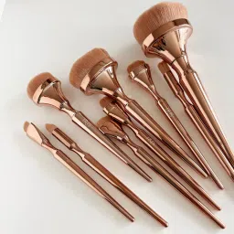 IRIS COSMETICS Luminous Face Brush Set image 2