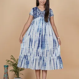 TUNIYA Floral Embroidered Fit & Flare Dress-picture-17