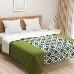 SWAYAM Green & White Geometric AC Room 110 GSM Double Bed Dohar image 1