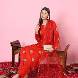 THE FAB FACTORY Women Floral Embroidered Thread Work Kurta with Trousers & With Dupatta image 4