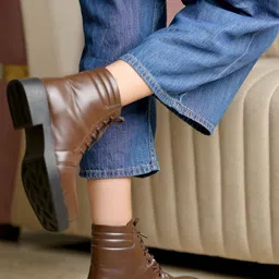 Shoetopia Women Block-Heeled Mid-Top Regular Boots image 4