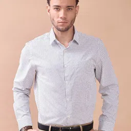 V-Mart Striped Spread Collar Cotton Shirt-picture-23