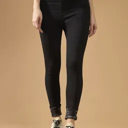 The Roadster Lifestyle Women Co Slim-Fit No Fade Jeans-image-56