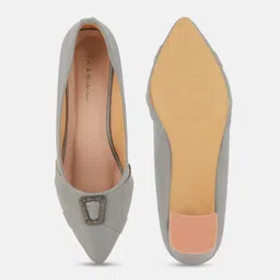 Mast & Harbour Women Pointed Toe Block Pumps image 5