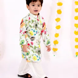 Little Bansi Full Sleeves Floral Print Kurta With Pajama - Green image 5