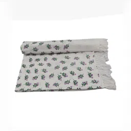 Bichauna White & Green Printed Cotton 120 GSM Bath Towel image 4
