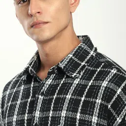 Beyoung Men Spread Collar Tartan Checked Cotton Relaxed Fit Casual Shirt image 4