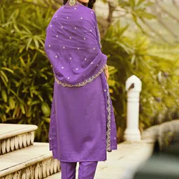 MOKOSH Floral Embroidered V-Neck Straight Kurta With Trousers & Dupatta image 3