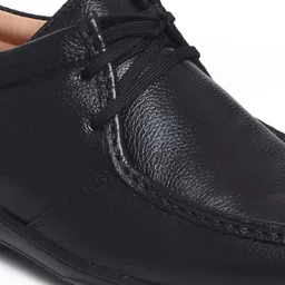 Zoom Shoes Men Textured Pure Leather Formal Derbys image 5