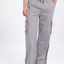 glitchez Men Zipped Velcro Closure Hem Relaxed Fit Cargos image 4