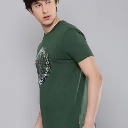 Levis Graphic Printed Pure Cotton T-shirt image 3