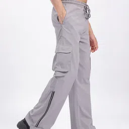 glitchez Men Zipped Velcro Closure Hem Relaxed Fit Cargos image 5