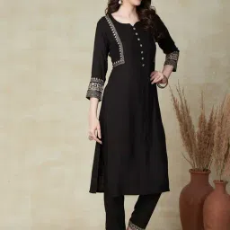 Fashor Black Embroidered Kurta Pant Set image 4