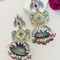 Abdesigns Silver Minimal Dangler Earrings image 4