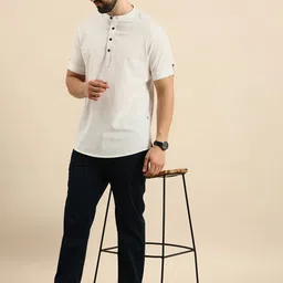 Anouk Men Solid Mandarin Collar Kurta image 2