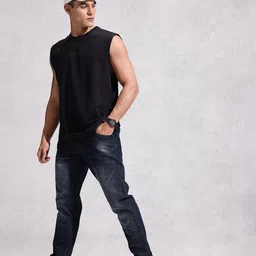 WROGN Men Relaxed Fit Light Fade Stretchable Jeans image 3