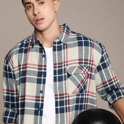 Roadster Men Relaxed Opaque Checked Casual Shirt-image-54