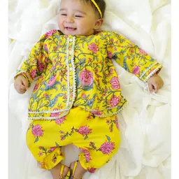 BownBee Full Sleeves Floral Printed & Gota Lace Embellished Coordinating Top Harem Pant With Headband & Booties - Yellow-picture-22