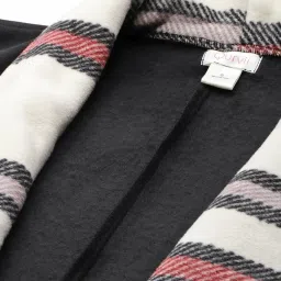 Qurvii Black Plain Coat image 5