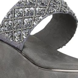 Inc.5 Women's Pewter Toe Ring Wedges image 5