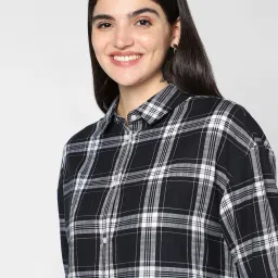 VASTRADO Black Chequered Shirt image 5