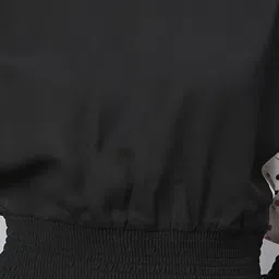 KASSUALLY Black & White Printed Crop Top image 5