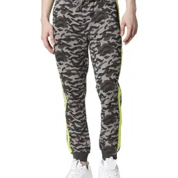 Bewakoof Olive Printed Joggers-image-12