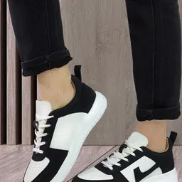 Scott Haiell Men Colourblocked Sneakers image 5