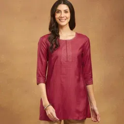 Fabindia Red Viscose Silk Slim Fit Short Kurta-picture-18