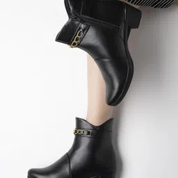Shoetopia Chain Embellished Zipper Closure Boots - Black-picture-17