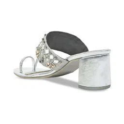 Rocia by Regal Women's Silver Toe Ring Sandals image 5