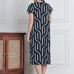 Secret Wish Black Regular Fit Printed Nighty image 2