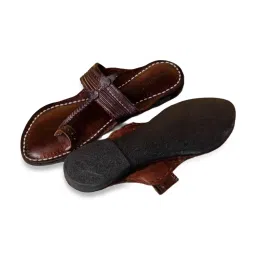 Kalapuri Women's Brown Kolhapuri Sandals image 5