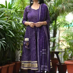 Dholkee Women Ethnic Motifs Printed Panelled Pure Cotton Kurta with Trousers & With Dupatta image 4