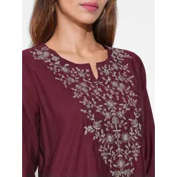 Rangmanch By Pantaloons Maroon Regular Fit Embroidered Kurta image 5