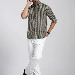 Cotton Curio Men Comfort Fit Spread Collar Vertical Striped Cotton Casual Shirt image 2