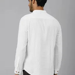 ZELINCO Men Chikankari Kurta image 5