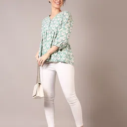LIMEROAD Floral Printed V-Neck Kurti image 4