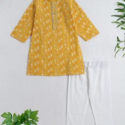 The Magic Wand Cotton Woven Full Sleeves Ikat Printed Lace Detailed Kurta Pyjama Set - Yellow-picture-28