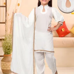 Pehanaava Girls Regular Pure Cotton Kurta with Patiala & With Dupatta-picture-11