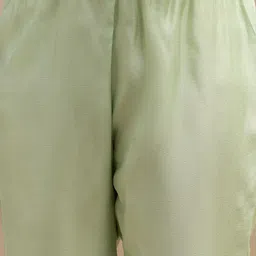 House of Pataudi Floral Embroidered Thread Work Straight Kurta With Trousers & Dupatta image 4