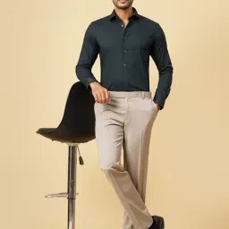 Wyre Black Cotton Slim Fit Geometric Print Shirt image 2