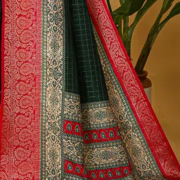 Saree Mall Green Cotton Silk Self Saree with Blouse Piece image 5