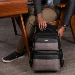 ZOUK Multicolor Printed Backpack - 18.7 Ltrs image 5