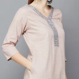 Melange by Lifestyle Peach Cotton Embroidered Kurta image 5