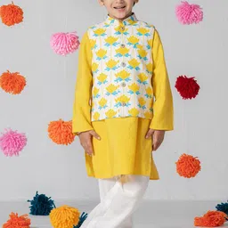 SPUNKIES Boys Floral Printed Kurta & Pyjamas With Jacket image 1