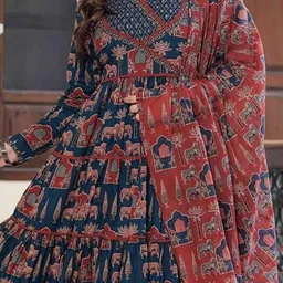 Vnyashri Women Ethnic Motifs Printed V-Neck Anarkali Kurta with Trousers & Dupatta image 3