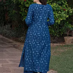 Vetrokart Girls Ethnic Motifs Printed Panelled Kurta with Palazzos image 2