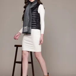 Cayman Colourblocked Stole with Frayed Edges image 4